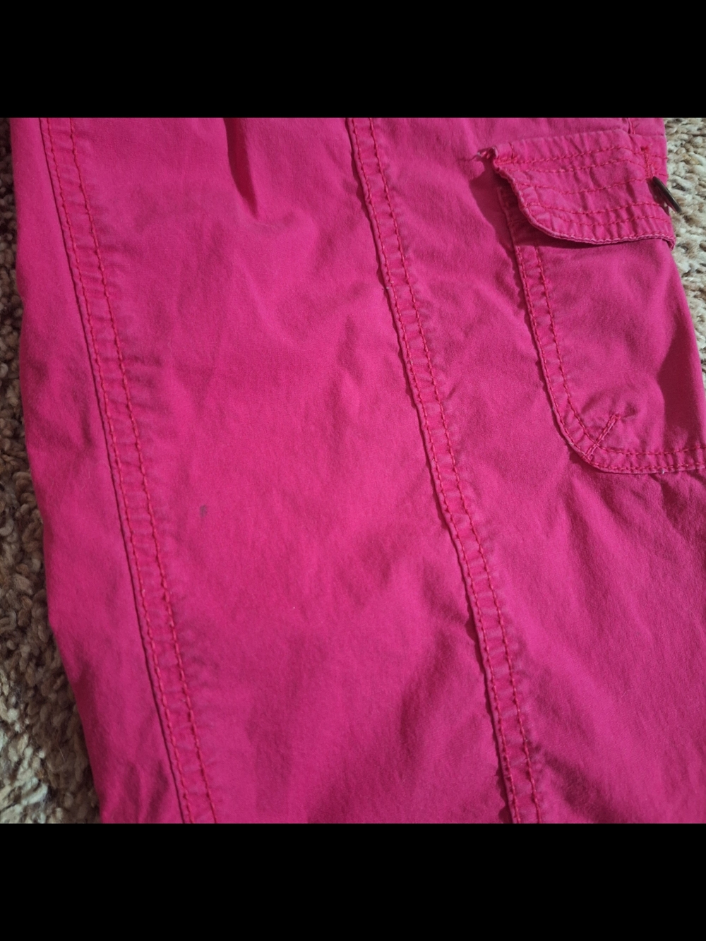 Sold -- Vintage Y2K Arizona Jean Co. Hot Pink Zipper Cargo Capris Size 3 - Picture 6 of 7